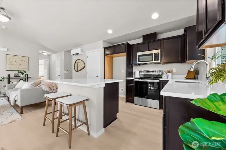 Photographs are for illustrative purposes only. Features, finishes, interior/exterior colors, landscaping and floorplan shown may vary from actual homes built.