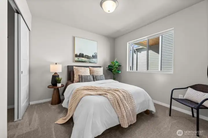 Photographs are for illustrative purposes only. Features, finishes, interior/exterior colors, landscaping and floorplan shown may vary from actual homes built.