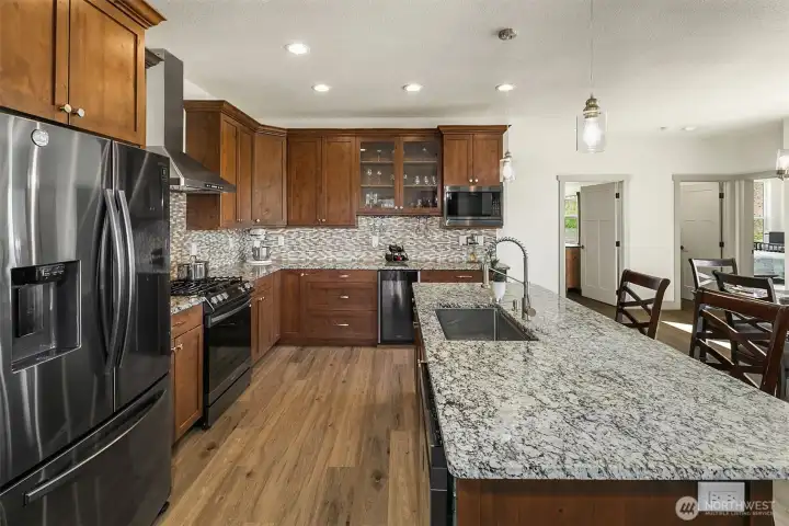 Huge kitchen island for all your cooking and culinary delights. You will love the large country kitchen sink.