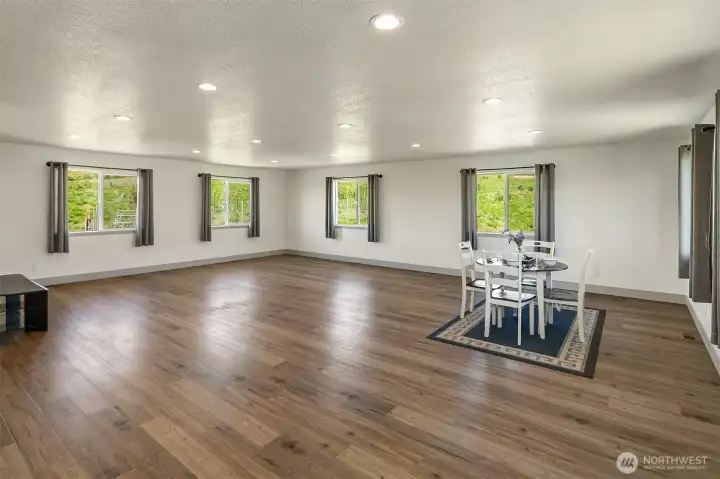 The views out the windows on this 2nd story studio apartment are phenomenal. So much natural light flowing in.