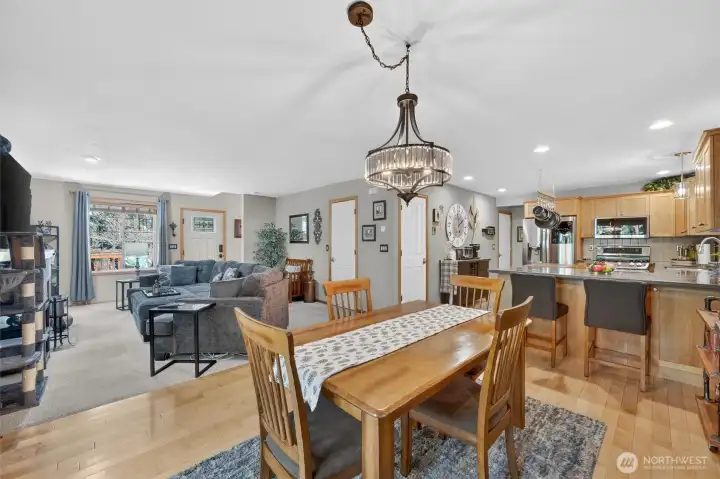 Well laid out open and bright living space.