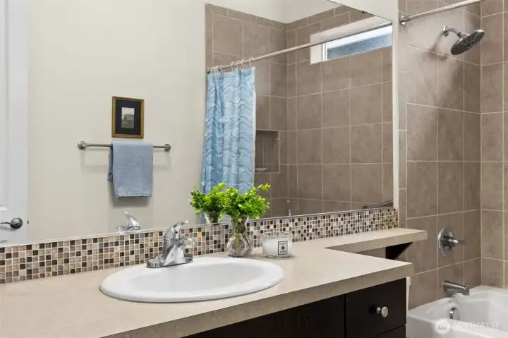 Guest bathroom creates a junior suite feel