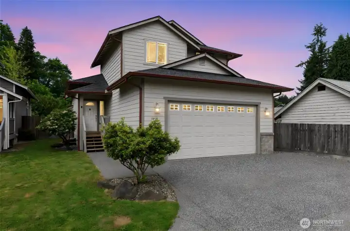 Well maintained move in ready home!