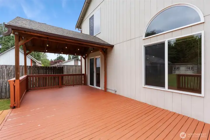 Both covered and uncovered area on back deck