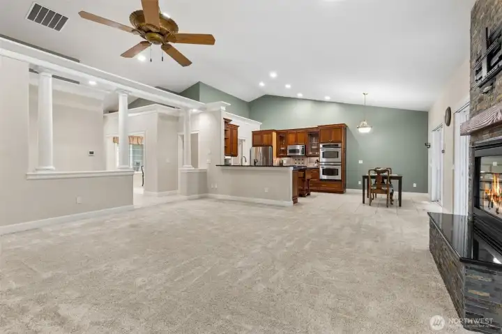 Spacious Living Room looking into the eat-in Kitchen