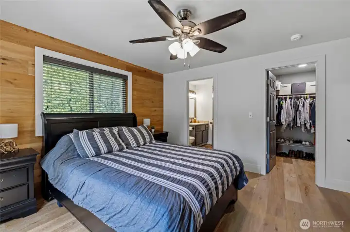 Main Level-Primary bedroom with full bath and 2 walkin closets