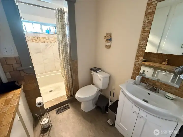 3/4 bath on main level 3/4 bath on main level