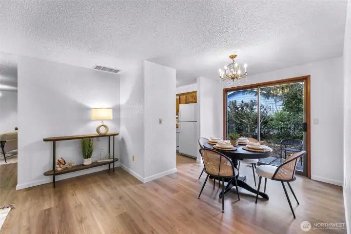 Dining room connects to the kitchen. Dining room connects to the kitchen.