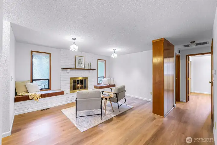 Great reading space, tv room, or more! Great reading space, tv room, or more!