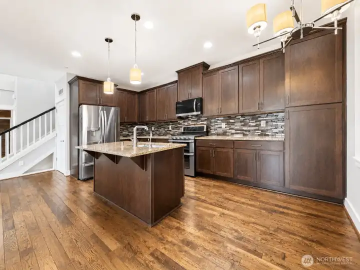 Kitchen / Dining Area