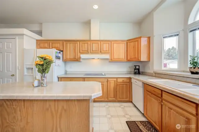 Imagine your own colors and décor in this inviting cooking space!