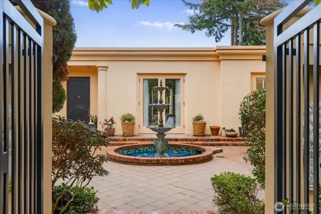 Welcome to 1855 Roundhill Circle . .