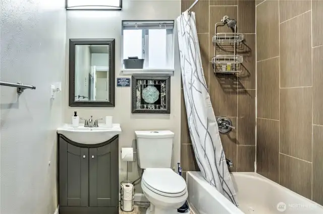 Unit A - Full bathroom