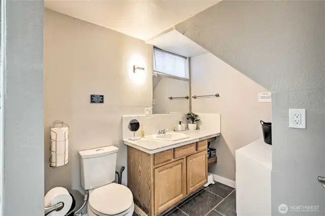 Unit B - Full Bathroom