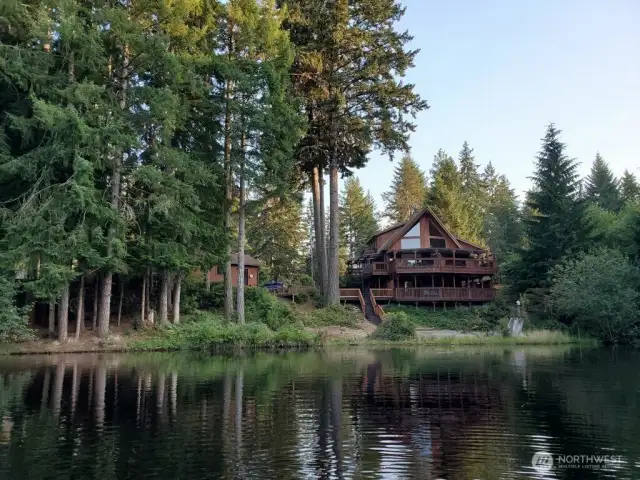 252 feet of waterfront oasis.