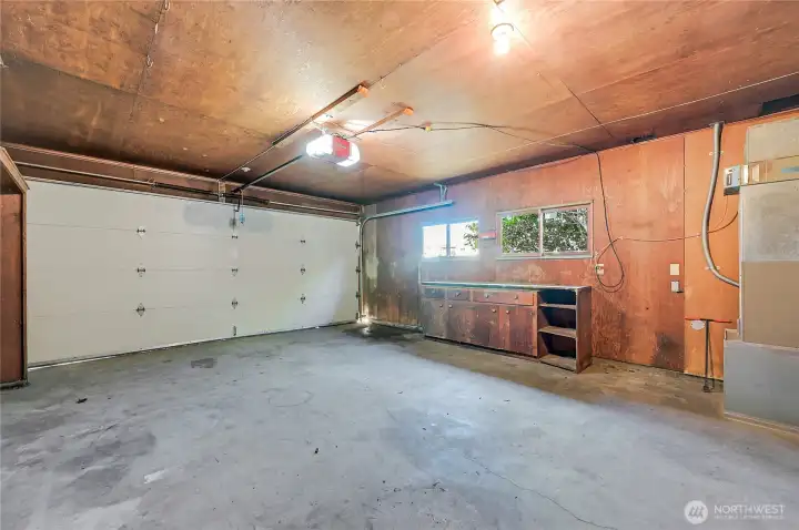 Workshop space in garage