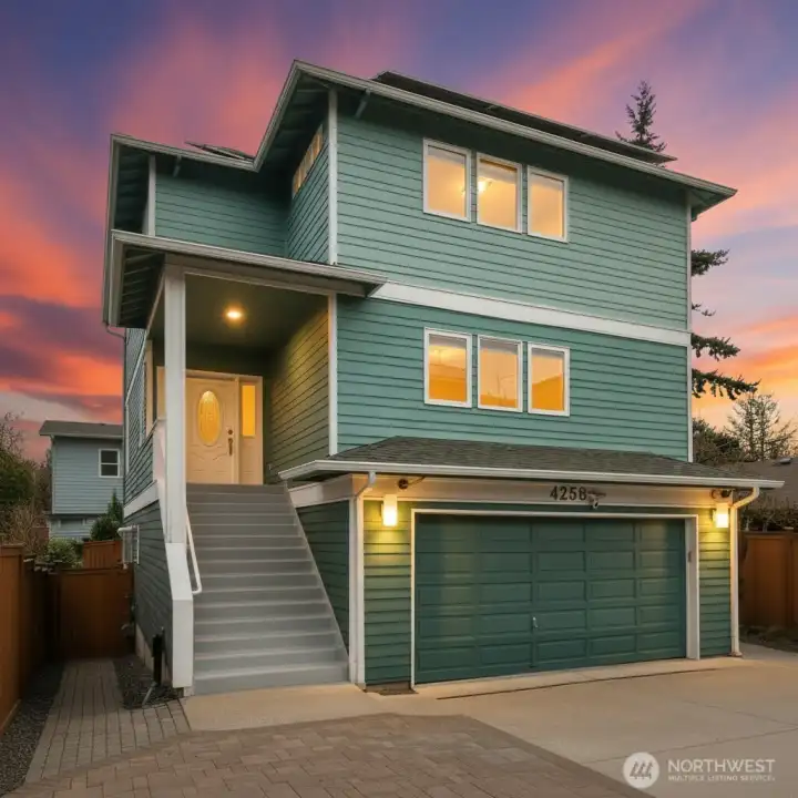 STUNNING Front of House