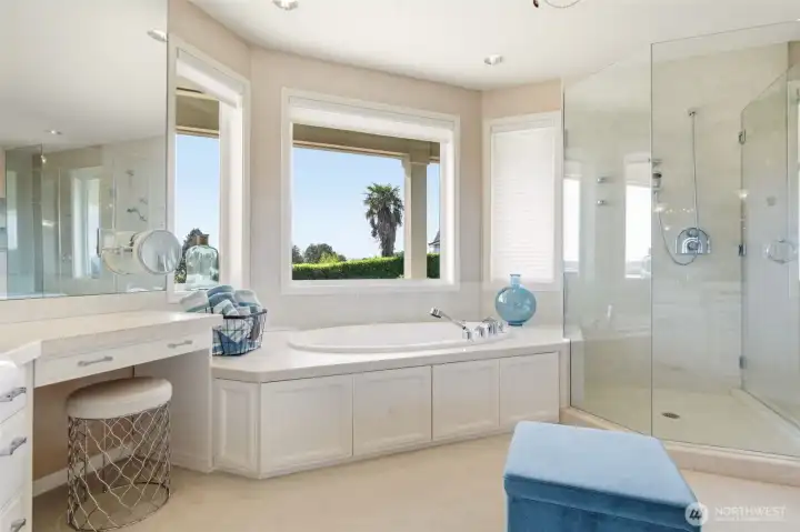 Primary Bedroom - Attached Bathroom