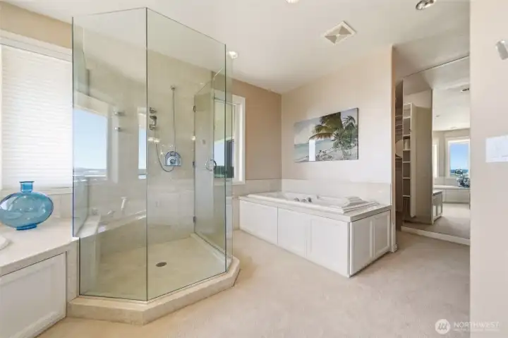 Primary Bedroom - Attached Bathroom