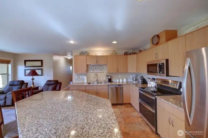 Entertaining Sized Kitchen