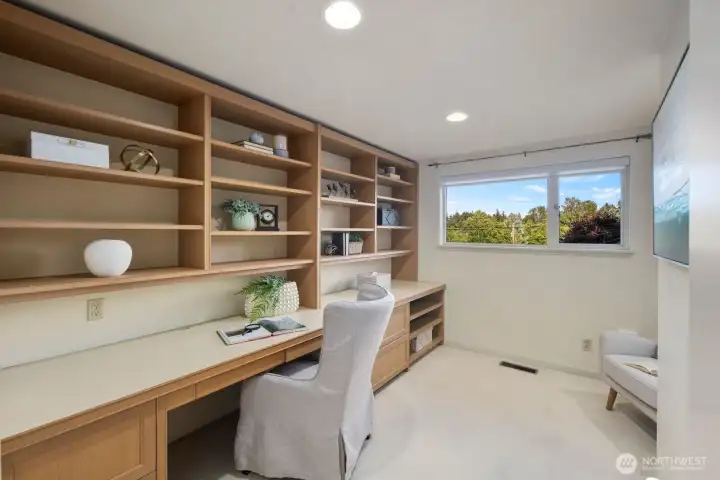 3rd bedroom currently used as home office