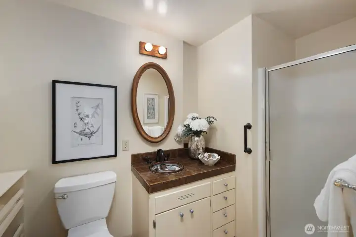 Primary bath
