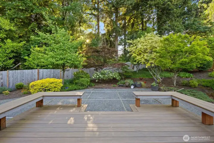 Deck with built in seating