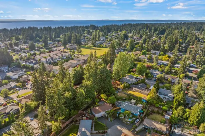 Close proximity to Edmonds waterfront