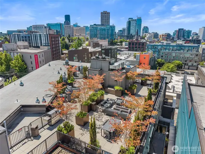 Just minutes from downtown Seattle, dining, shopping and entertainment. Just minutes from downtown Seattle, dining, shopping and entertainment.