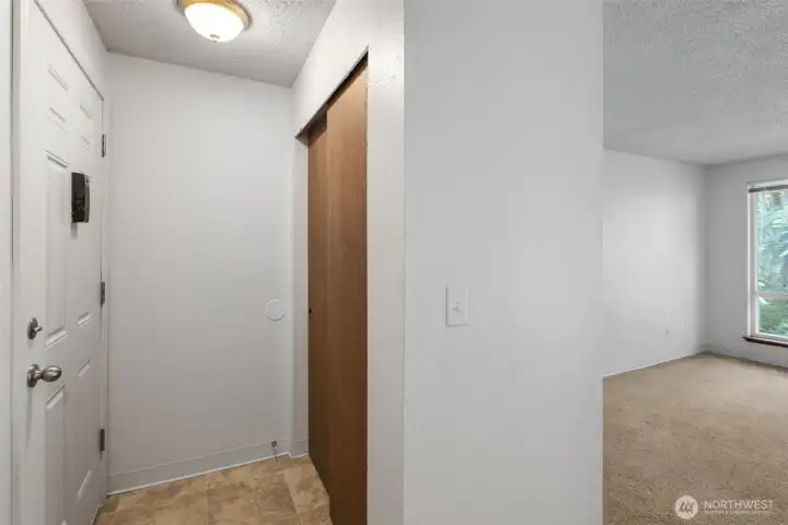 Interior floorplan and layout are similar to these photos of another listing to protect the privacy of current tenants personal belongings Interior floorplan and layout are similar to these photos of another listing to protect the privacy of current tenants personal belongings