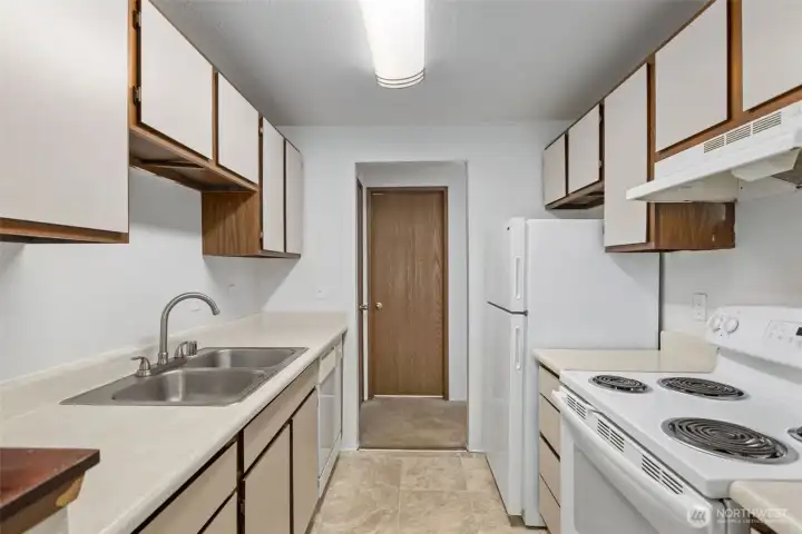All units have Range , full sized refrigerator, Dishwasher, garbage disposal All units have Range , full sized refrigerator, Dishwasher, garbage disposal
