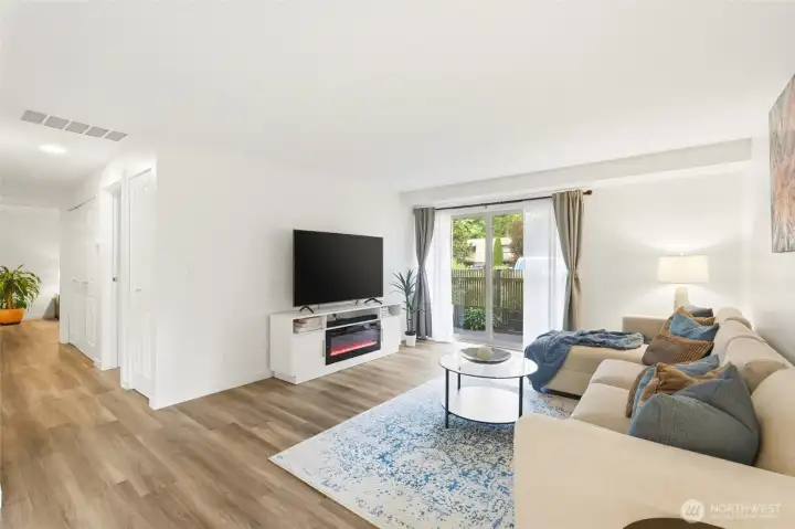 Sliding glass door takes you to the fenced patio. Sliding glass door takes you to the fenced patio.