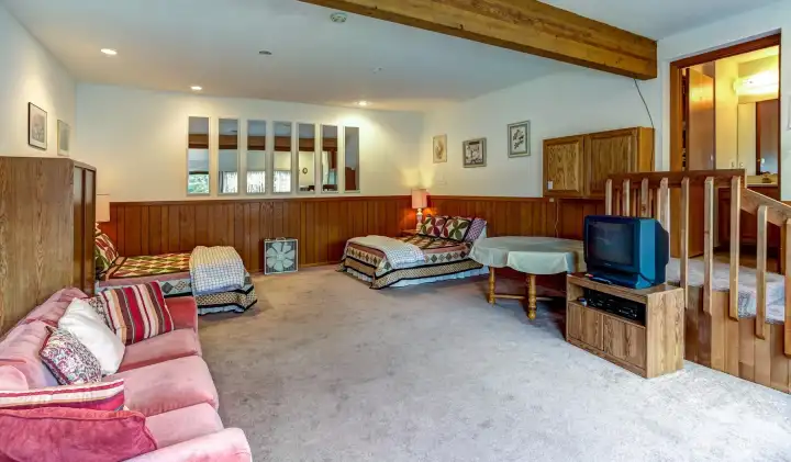 Guest Cabin Available for Rent through the HOA