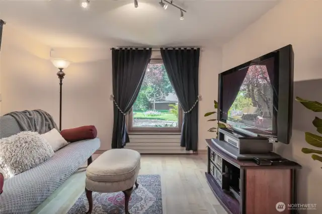 Could be used as a MIL apt. or 5th bedroom