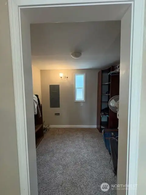 Walk in closet