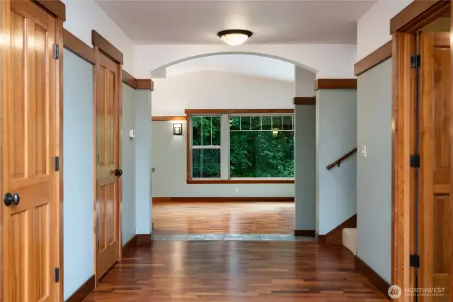 looking towards Living rm