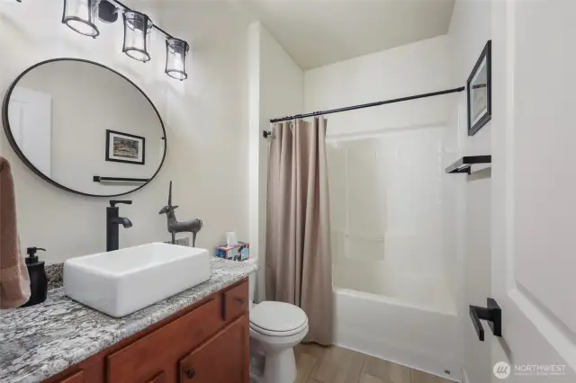 Main hall full bath ...