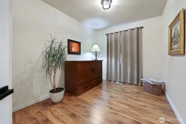 One of the secondary bedrooms ...