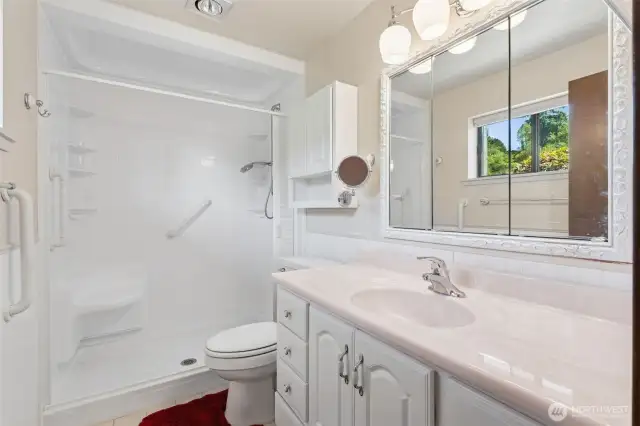 3/4 bath off the primary BR.