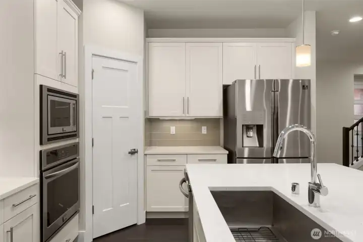 Spacious walk in pantry