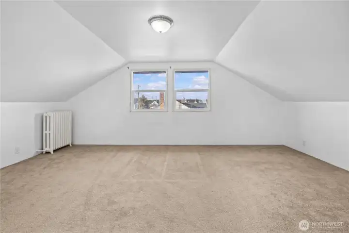 Primary bedroom, 2nd floor