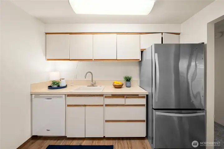 All appliances stay!