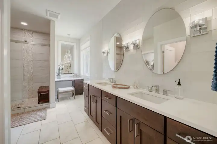 Beautiful design in the Primary bath.
