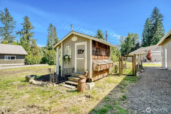 A barn, a coop, a shop, a house, stunning grounds & more.