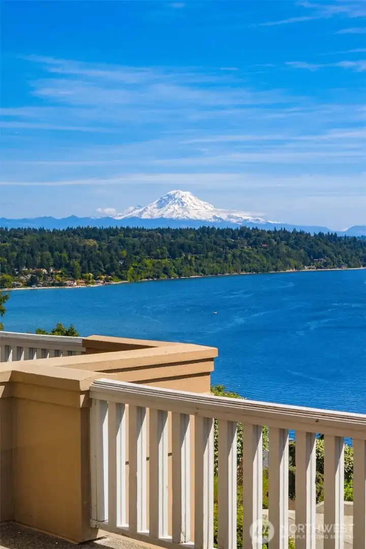 Step outside to breathe in the salty air and get that top of the world feeling.