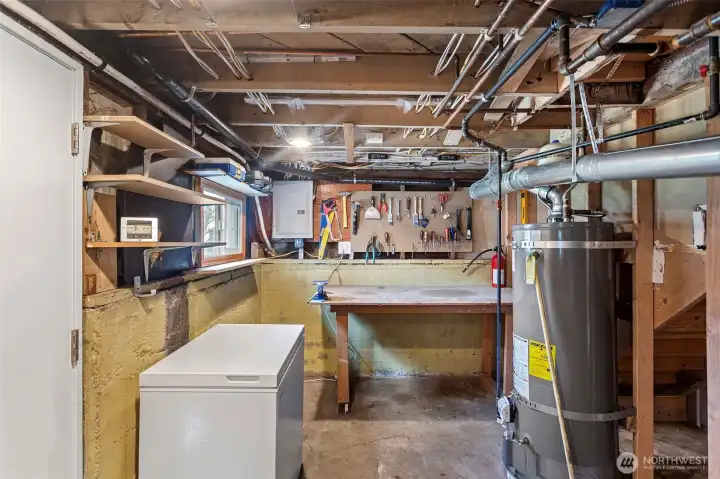 The basement workshop and storage area gives you room for everything. The basement workshop and storage area gives you room for everything.