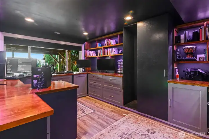 Fourth bedroom converted into a custom office. Fourth bedroom converted into a custom office.