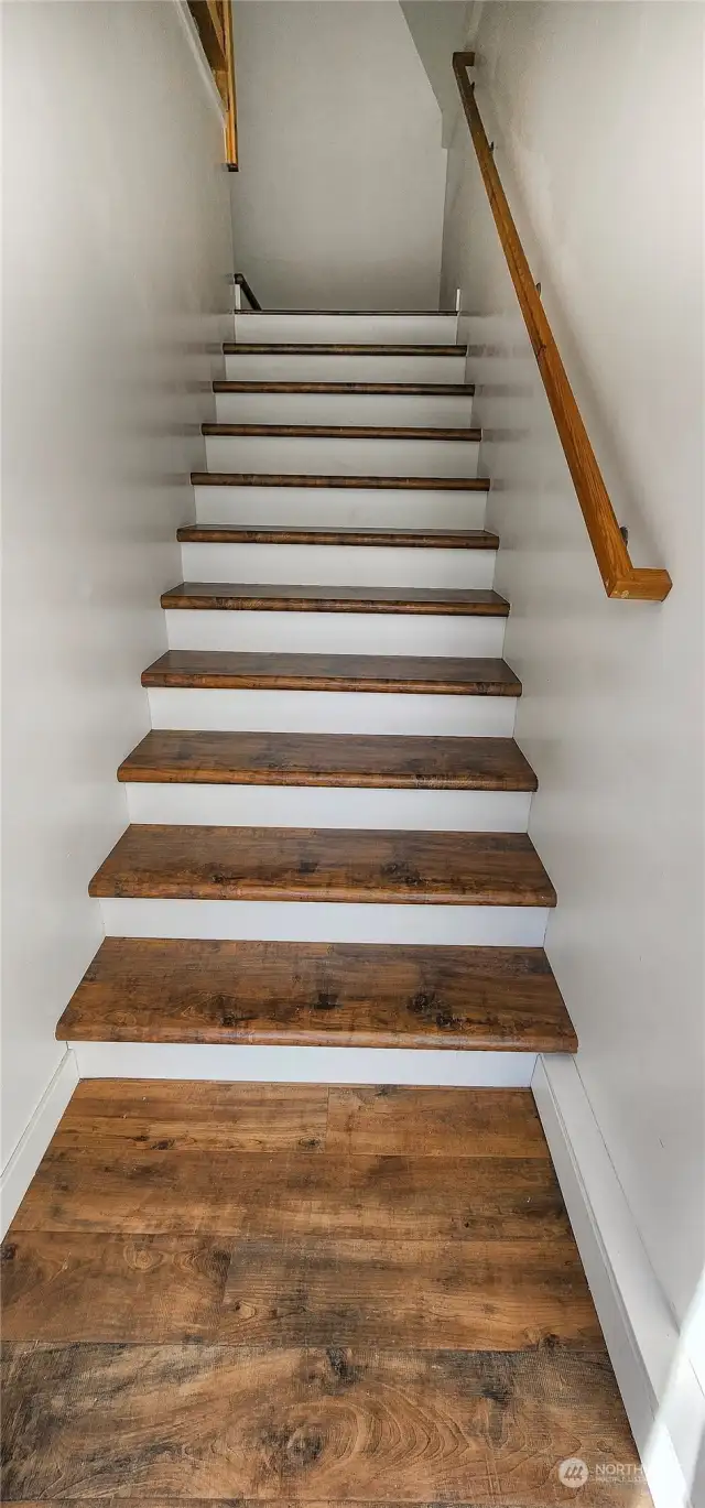 STAIRS TO BARN UPPER APARTMENT