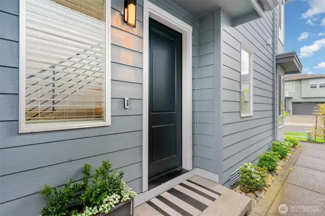Entry w/ paved walkway