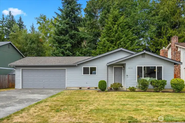 Welcome Home! This sweet & centrally located Marysville home is ready for its new owner!
